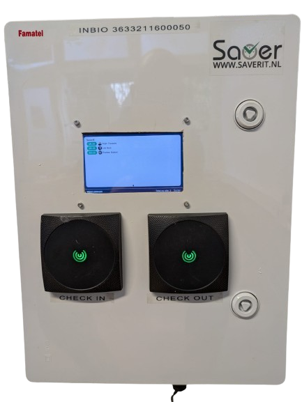 Bouwplaats check-in terminal met NFC-lezers